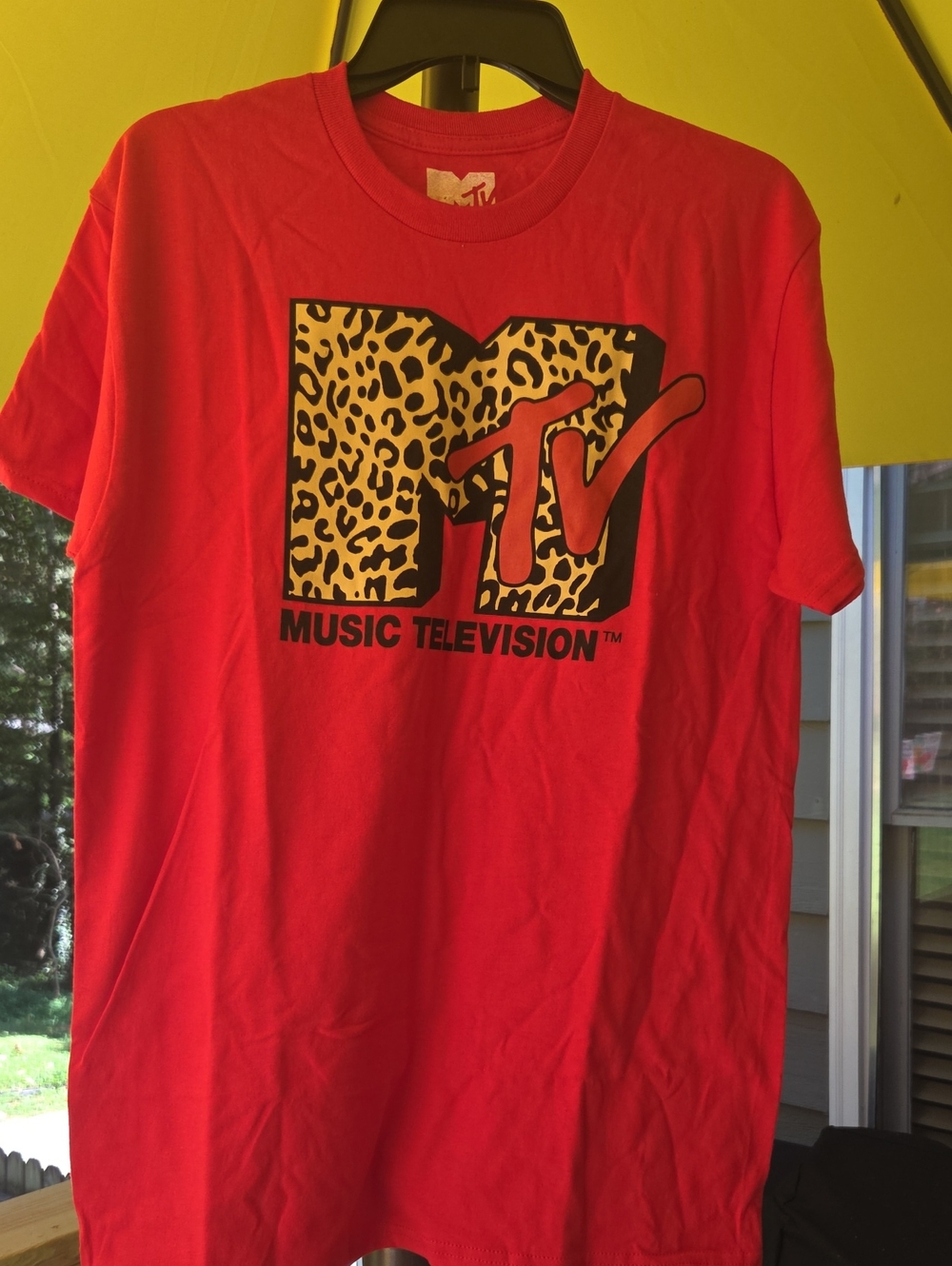Graphic tee